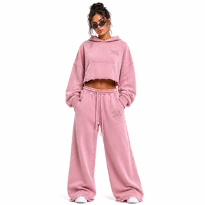 Ensemble de survêtement en coton molletonné pour femme, rose délavé, comprenant un sweat à capuche court et déchiré et un pantalon de survêtement large, coupe droite, style streetwear - Product Image 1