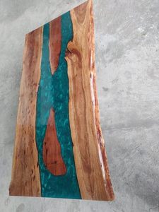 Table à manger rectangulaire moderne en résine époxy artisanale de luxe pour salon, plateau en bois d'acacia, couleur et taille personnalisables - Product Image 3