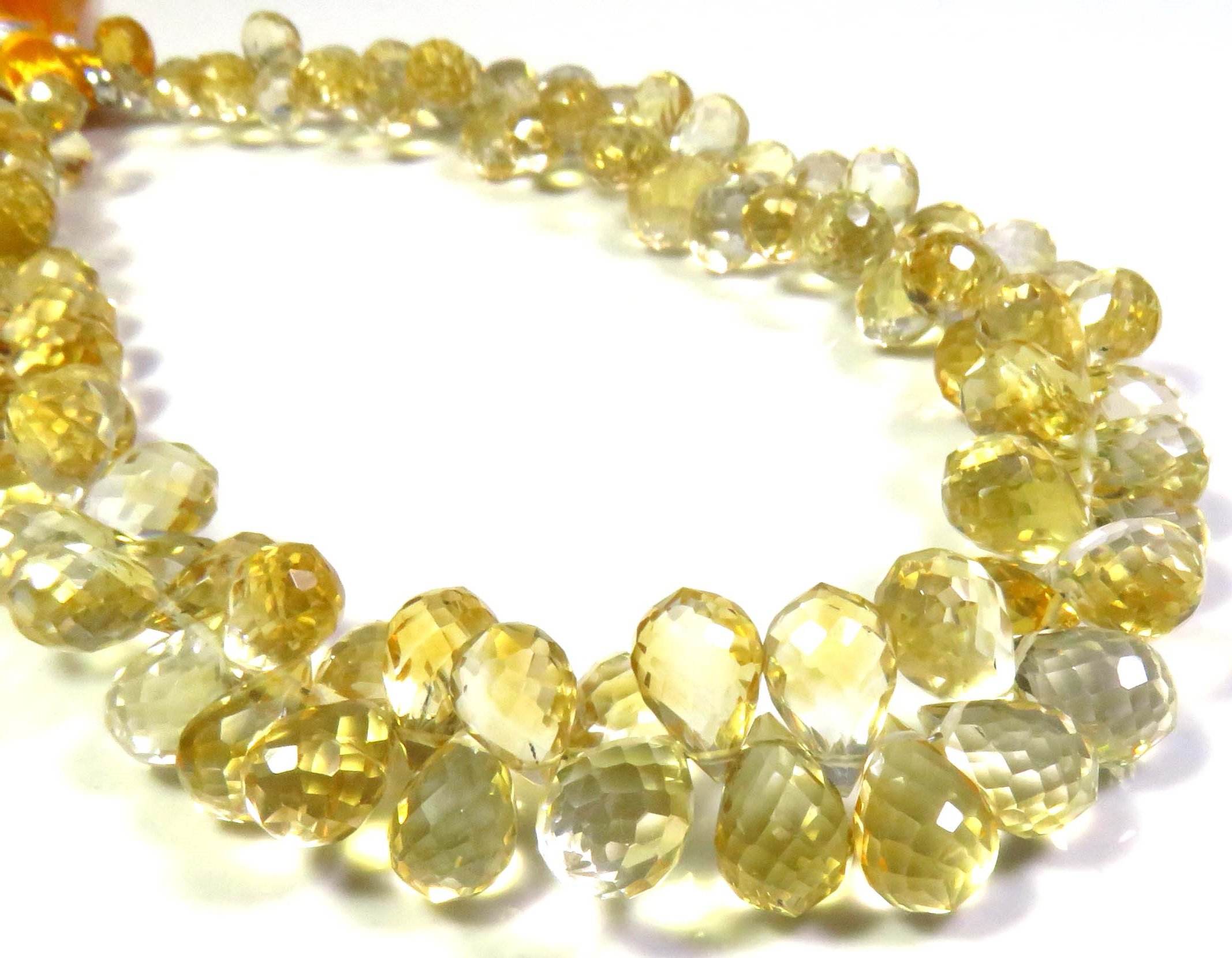 สีเหลือง