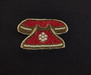 Broche tendance faite à la main avec des perles brodées pour femmes, perles de graines délicates pour mariage, pour enfants par glowin fashion - Product Image 6
