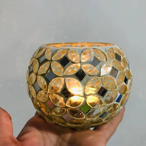 SHMILMH Ensemble de 4 bougeoirs à mosaïque en verre faits à la main, modernes, pour bougies chauffe-plat, pour la maison, décorations de Noël, Diwali, hautement parfumés - Product Image 1