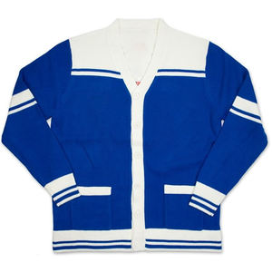 เสื้อคาร์ดิแกนคอวีคุณภาพสูงสำหรับธุรกิจ B2B ผลิตจากอะคริลิก ถักแบบนิตติ้ง เหมาะสำหรับมหาวิทยาลัย วิทยาลัย  ติดกระดุม สวมใส่สบายในฤดูหนาว เหมาะสำหรับชมรมนักศึกษาและกลุ่มเพื่อนร่วมงาน - Product Image 1