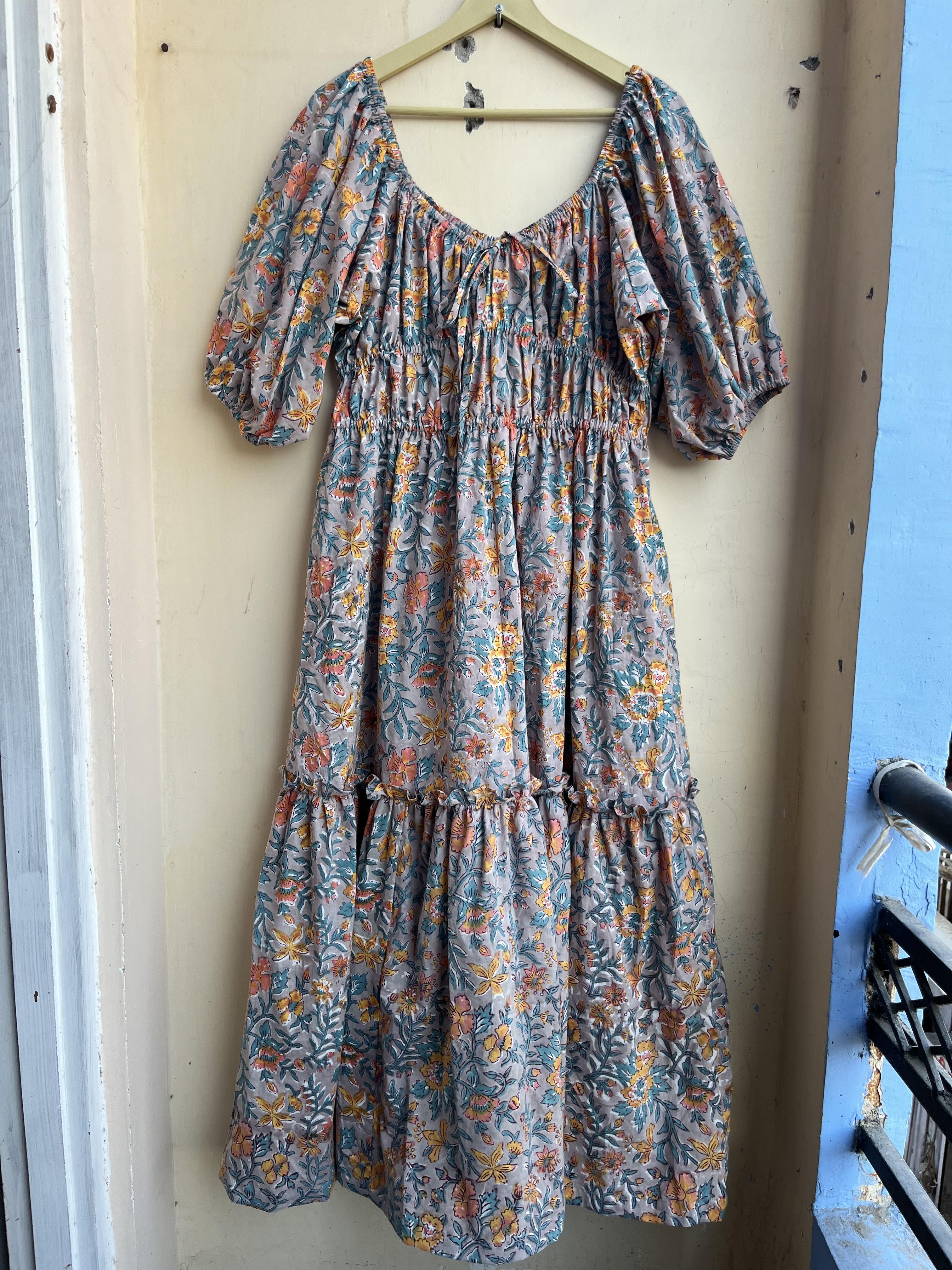 สีน้ำตาล