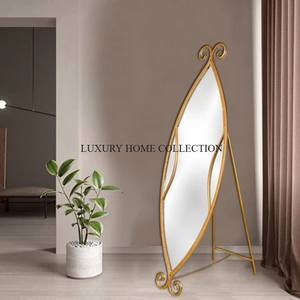 Antiguo espejo de piso de madera decorativo de cuerpo entero con detalles intrincados para un estilo interior clásico y lujoso - Product Image 3