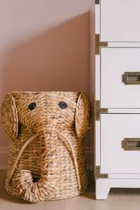 Cesta de almacenamiento para niños ecológica Whimsical, jacinto de agua tejido, jirafa, OEM personalizable para almacenamiento de alimentos en fábrica de Vietnam - Product Image 2