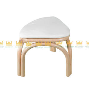 Triángulo Vintage estilo francés bambú y ratán chico taburete diseño moderno Natural para el hogar sala de estar o dormitorio - Product Image 1