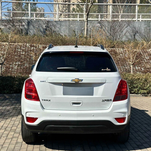 สภาพสมบูรณ์แบบสำหรับรถเชฟโรเลต แทร็กซ์ 330T LS 2WD LHD ปี 2018 รถ SUV ขนาดกะทัดรัด เครื่องยนต์เบนซิน 1.4 ลิตร เทอร์โบ เกียร์อัตโนมัติ 6 สปีด L - Product Image 6