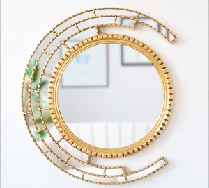 Espejo de luna creciente dorado grande peruano para decoración de arte de pared - Product Image 1