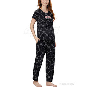 Survêtement d'été pour femmes ensemble deux pièces haut à manches courtes et pantalon tenue de sport survêtement d'été décontracté pour femmes - Product Image 4