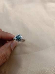 Directo de fábrica 1,48 Ct redondo azul blanco diamante Natural Halo anillo de compromiso 10K oro blanco de moda para fiesta de boda o regalo - Product Image 5