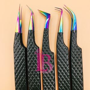 Nouvelles pinces à extensions de cils en acier inoxydable pour cils en vison, avec logo personnalisable, offrant une prise ferme et une poignée lisse - Product Image 4