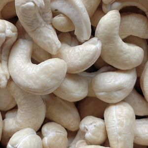 Vente en gros de noix de cajou crues de haute qualité WW240 noix de cajou noix de cajou exportées vers l'Asie, l'UE, le Moyen-Orient - Product Image 1