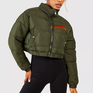 Veste courte matelassée à broderies streetwear pour femmes, design réversible pour l'hiver - Product Image 1