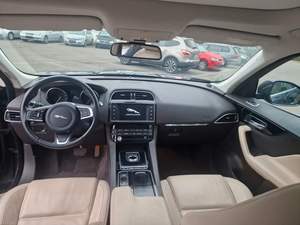 Alta calidad 2017 <span class=keywords><strong>Jaguar</strong></span>-F-Pace Automático <span class=keywords><strong>Diesel</strong></span> 4 cilindros Euro6d 5 Seat 241hp COCHES USADOS Listo para exportar a todo el mundo - Product Image 2