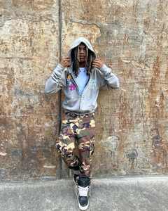 Logo personnalisé Dtg Imprimer Graphique Couper et Coudre Hoodies Haute Qualité 450GSM Coton Street Wear Recadrée Strass Zip Up Hoodie Hommes - Product Image 4