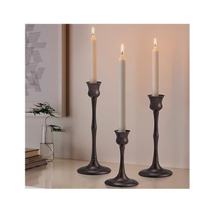 Portavelas rústicos de metal y portavelas votivas, perfectos para colocar en mesa, suelo, colgar o exhibir en el jardín, patio o sala de estar. - Product Image 2