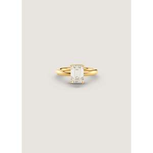 Bague Daphné avec zircon taille émeraude, plaqué rhodium et or, motif épée en forme de marquise, bijoux pour fiançailles - Product Image 1