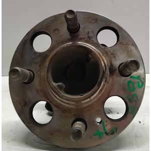 ดุมล้อหลังซ้ายเกีย ริโอ 3rd Series 91925-10000(05>11) - Product Image 1