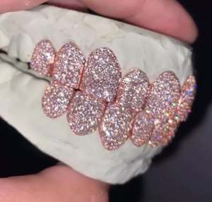 Plaqué or 18 carats diamant Grillz pendentifs fins et breloques bijoux en argent et glace pour hommes et femmes dents Grillz pour les deux sexes - Product Image 5