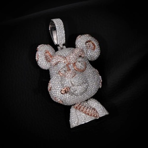 Pendentif Croix Personnalisé en Argent 925 Style Hip Hop, Design Tendance Streetwear Sertie de Diamants Moissanite, Breloques Personnalisées - Product Image 4