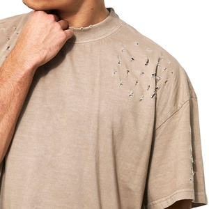 เสื้อยืดคอกลมทรงหลวมแบบดรอปโชว์เดอร์สำหรับผู้ชาย ผลิตตามสั่งขายส่ง ผ้าฝ้าย 100% เนื้อหนา ดีไซน์แบบดิสเทรส - Product Image 5