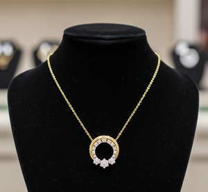 Collier pendentif en or tendance avec diamants, triple fleur, bijoux fins pour femmes, cadeau de fiançailles et d'anniversaire - Product Image 3