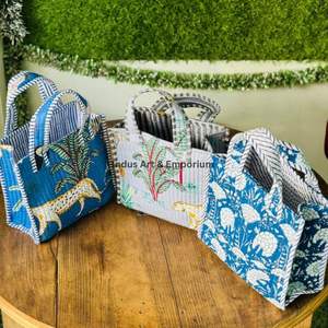 Sac fourre-tout mini réversible en coton matelassé imprimé à la main, écologique, durable, robuste, pour les courses - Product Image 2