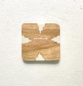 Attractive Resin & Wood Coasters Wood Resin Mats Pads Round Home Hotel Natural Round <b>Epoxy</b> Resin Acacia Wood Kitchen Accessorie - Product Image 1