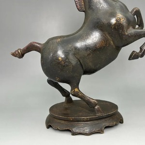 Esculturas de estatuilla de caballo de estilo artístico moderno de calidad superior hermosa mesa decorativa artesanal de Metal a un precio asequible - Product Image 2