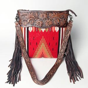 Couverture de selle Western Style Vintage bohème sac à bandoulière entièrement usiné à la main sculpture sac fourre-tout Cowgirl Style sac fourre-tout - Product Image 4
