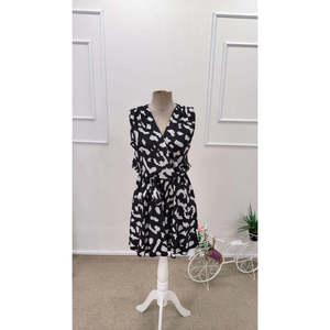 Robe courte à bretelles et col enroulé, ceinturée et à motifs pour femme, 36807 - Noir - Product Image 5