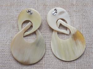 Pendentif en corne de buffle fait main-Collier tribal sculpté avec cordon en cuir - Product Image 3