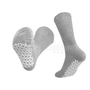 Calcetines deportivos ligeros hechos a medida para hombre para baloncesto y fútbol, logotipo de puño elegante, precio de venta completo para la temporada de invierno - Product Image 1