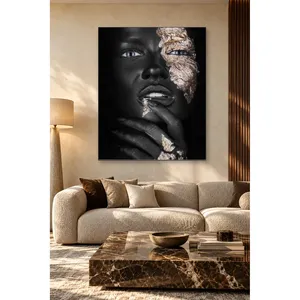 Impression sur toile de femme africaine aux yeux bleus, avec feuille d'or Fida - Product Image 3
