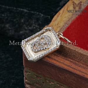 Colgante de diamante pavé, joyería de calavera de oro amarillo de 14k, colgante de oro cortado de Banguette, venta al por mayor - Product Image 2