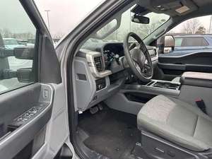 Used 2023 Fordd F-450 XLT - Product Image 2