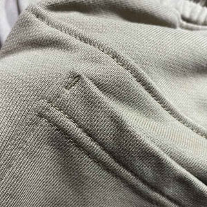 Nouveau design hommes genou longueur coton éponge français coupe et coudre sueur pantalons courts rétro plaine Streetwear Shorts - Product Image 6