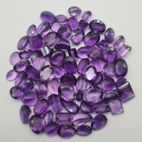 Vente en gros de pierres d'améthyste violette foncée naturelles, de formes variées, à facettes, pour la création de bijoux faits main