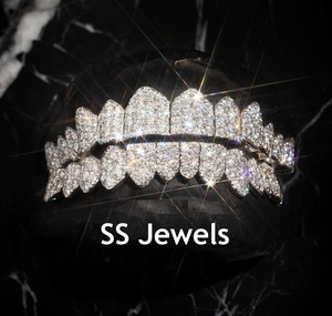 Grillz en argent sterling plaqué rhodium de haute qualité avec diamant moissanite VVS taille brillant rond, 24 dents - Product Image 2