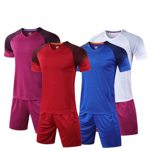 Maillot de football vierge et shorts uniformes d'équipe de football costume d'entraînement pour enfants adultes vêtements de sport à manches courtes uniformes personnalisés - Product Image 1