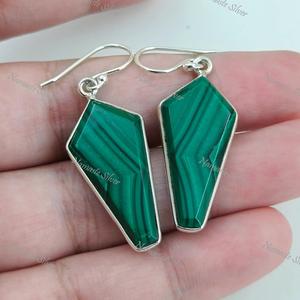 Boucles d'oreilles en malachite en argent sterling : Bijoux pendantes en forme de cerf-volant avec pierre précieuse verte - Product Image 5