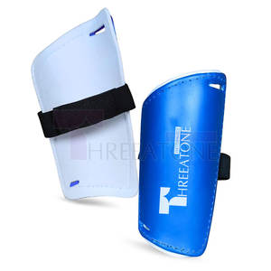 Espinilleras de espuma suave para mayor comodidad y absorción de impactos Espinilleras duraderas para protección resistente - Product Image 1