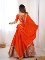 Conjunto de Lehenga Semi-Cosido de Seda Crepé Natural con Bordado de Hilo Dori, Choli Sin Coser y Dupatta de Encaje