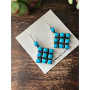 Pendientes Colgantes de Plata de Ley y Turquesa Kingman, Hechos en Navajo, con Diseño Geométrico para Mujer - Product Image 3