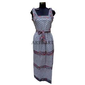 Belle robe longue d'été élégante sans manches à impression numérique florale avec ceinture pour les fêtes de jardin Small Get Together - Product Image 2