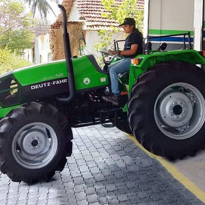 รถแทรกเตอร์ดีเซล Deutz fahr สำหรับการเกษตรที่มีการใช้งานกว้างในการปลูกไถพรวนและการสนับสนุนในฟาร์ม - Product Image 5