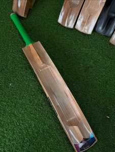 ไม้คริกเก็ตไม้ตี้พร้อมโลโก้สติกเกอร์ตามสั่ง - Product Image 2