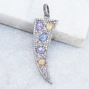 Collar con Colgante de Diseño en Plata 925 Oxidada con Diamantes Naturales y Múltiples Gemas de Zafiro, Joyería Fina al por Mayor - Product Image 2