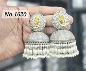 ต่างหูห้อยพลอยโกเมนธรรมชาติ ดีไซน์ทันสมัยปี 2025 ต่างหูเงินแท้ เครื่องประดับพลอยเงินแท้สำหรับเด็กผู้หญิงและผู้หญิง - Product Image 1