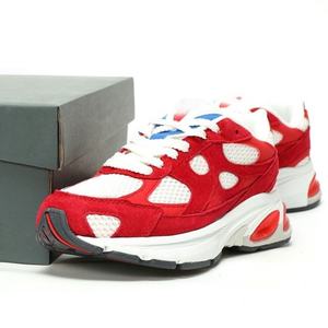 Chaussures de course personnalisées pour hommes en maille rouge et blanche, respirantes, style rétro, pour sports de plein air, entraînement printanier, jogging et usage décontracté - Product Image 2